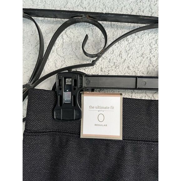 Chicos Chevron Stirrup Leggings - Size 0/ Small - Gray/Black - Picture 6 of 11